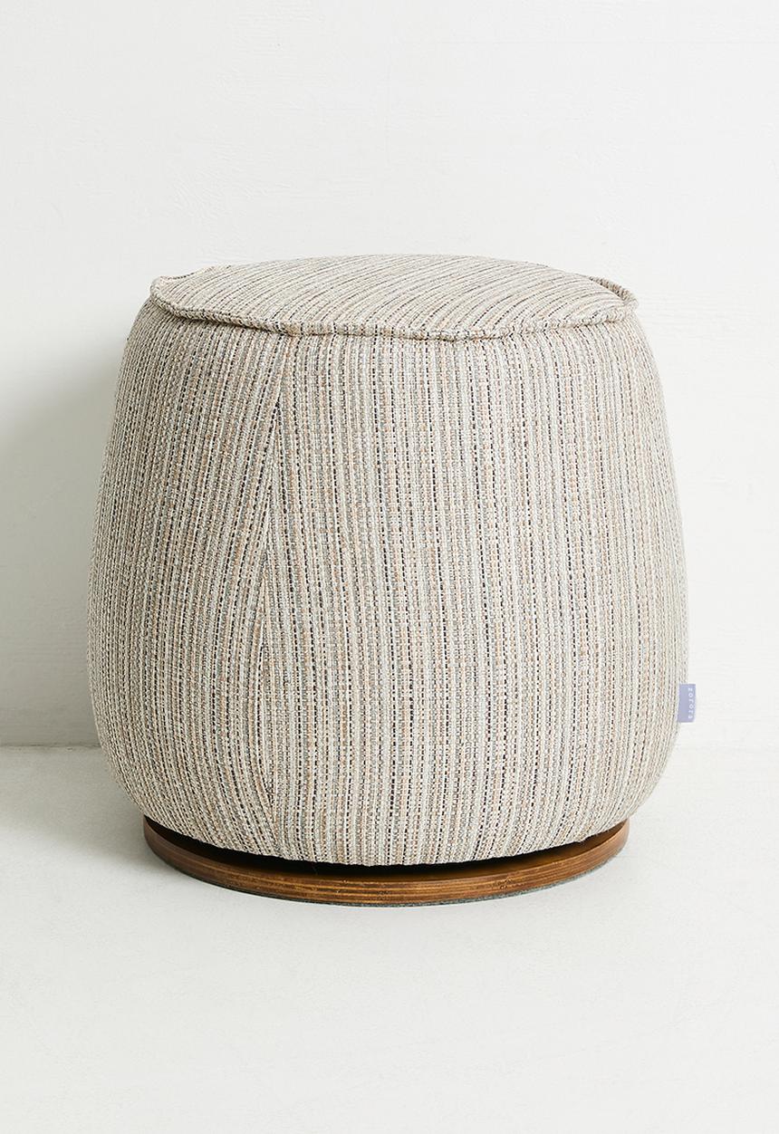 Zorora - Zola Swivel Ottoman - Hydrangea