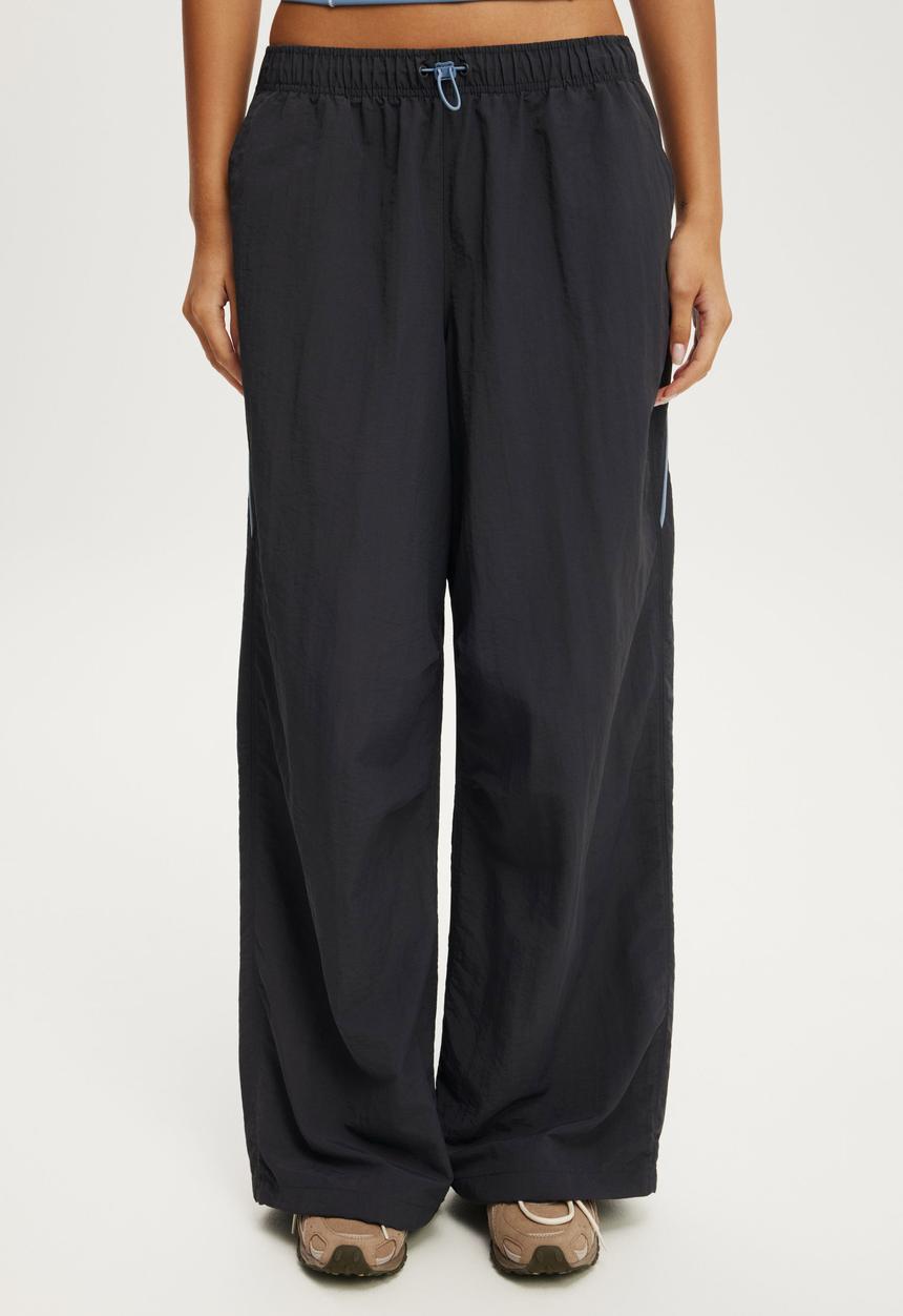 Cotton On - Off Side Woven Sweatpant - Graphite