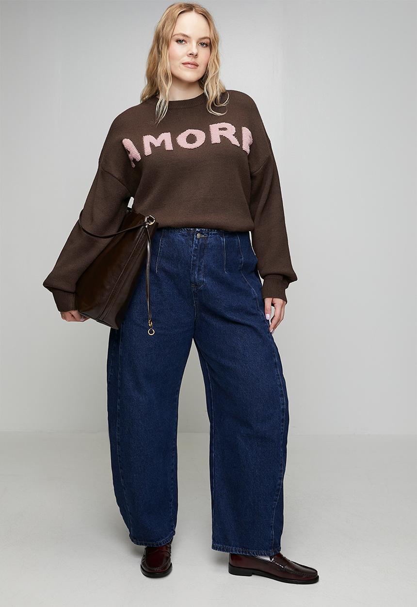 Me&B - Plus Essential Jumper in Textured Amore - Brown