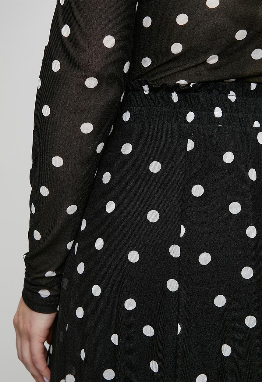 Me&B - Plus Panelled Lined Mesh Skirt - Black
