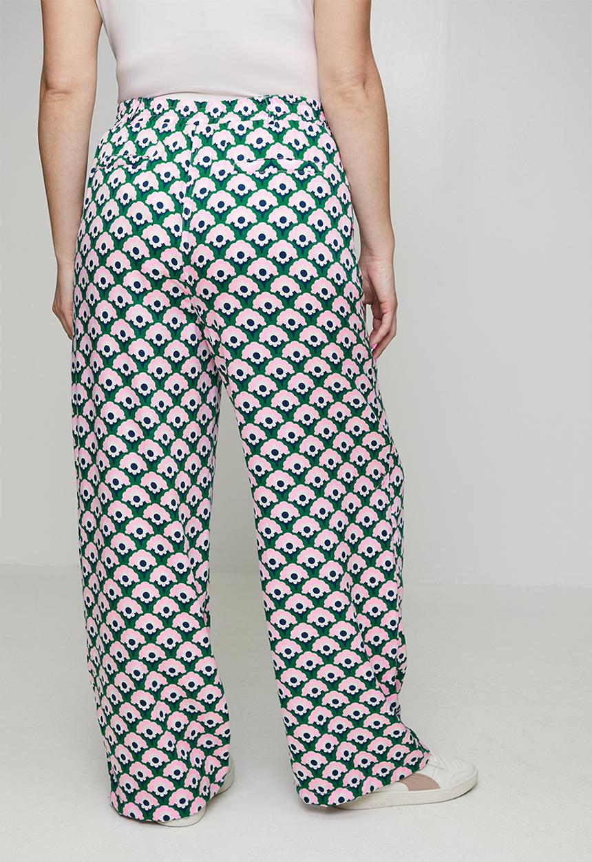 Me&B - Plus Straight Leg Trousers in Geo Floral - Multi