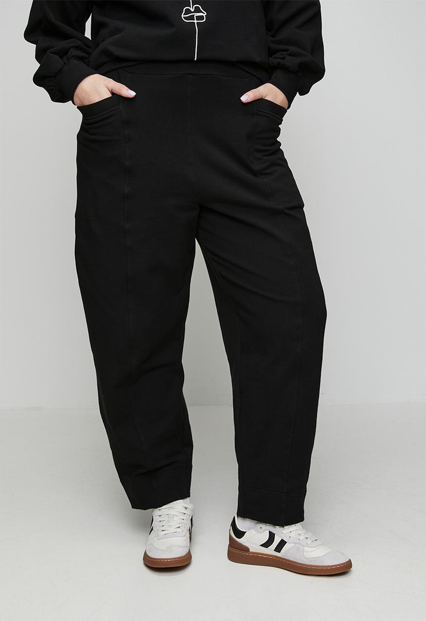 Me&B - Plus Barrel Leg Sweat Pants - Black