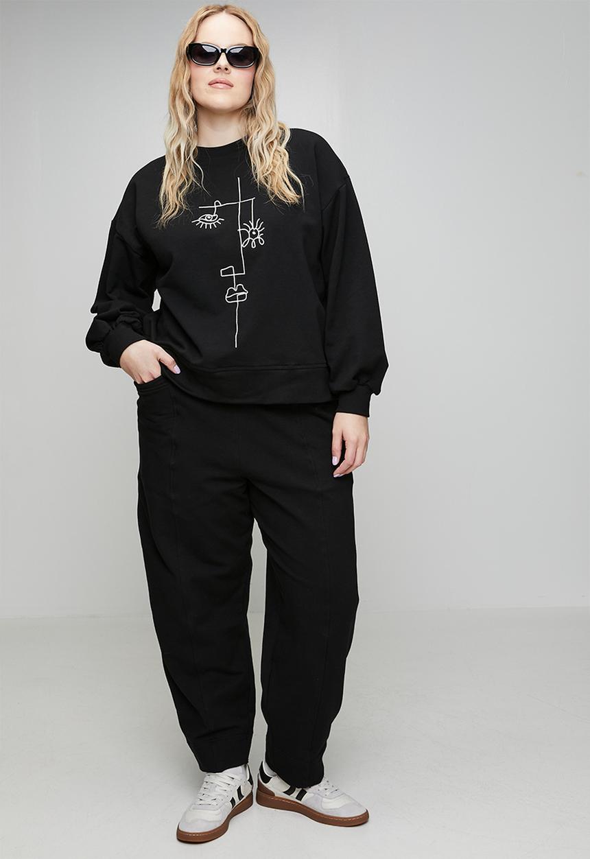 Me&B - Plus Barrel Leg Sweat Pants - Black