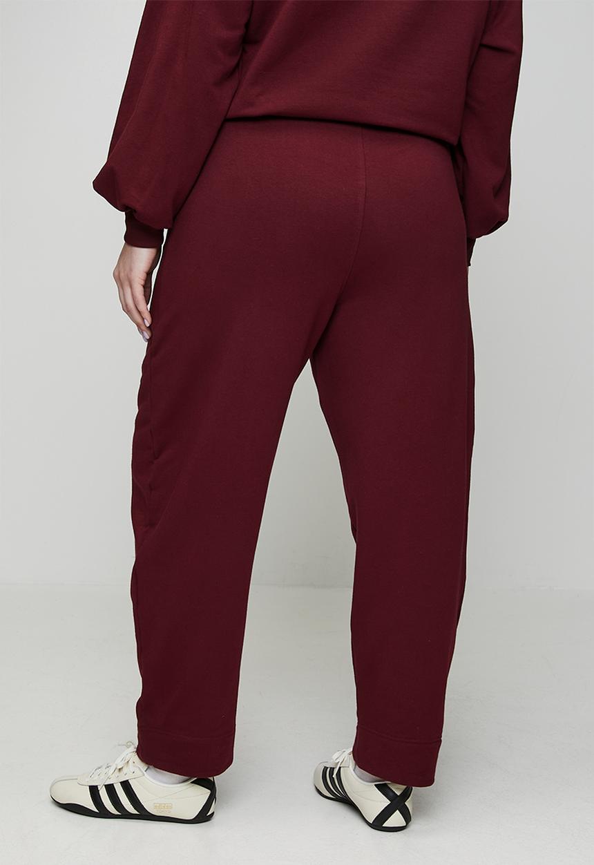 Me&B - Plus Barrel Leg Sweat Pants - Burgundy