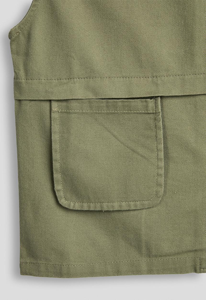 Pop Candy - Assymetrical placket vest - green
