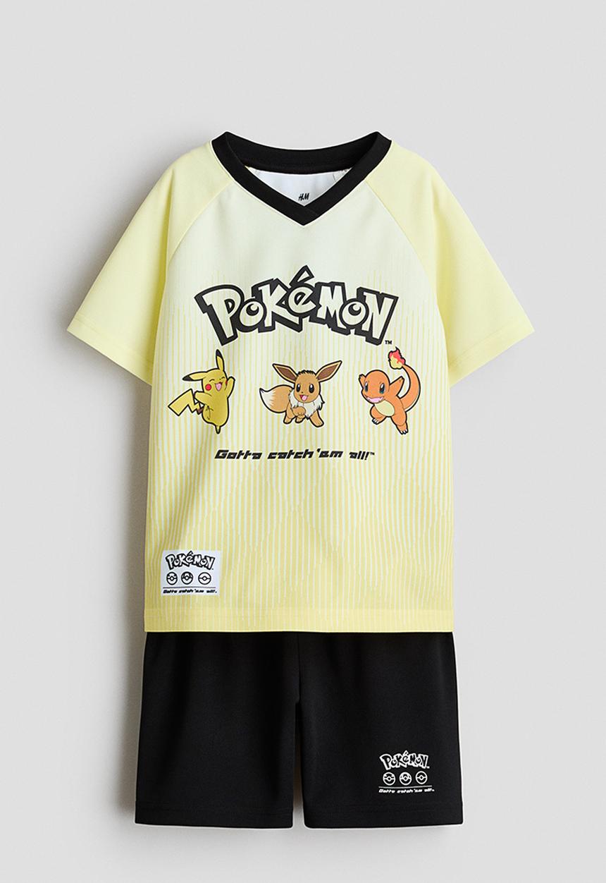 H&M - 2-Piece football set - light yellow/pokemon