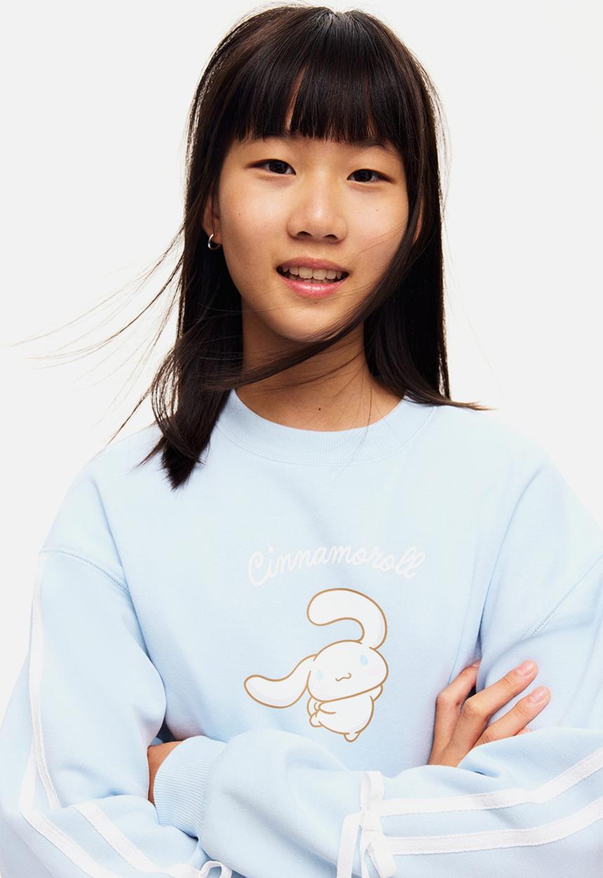 H&M - Oversized print-motif sweatshirt - light blue/cinnamoroll