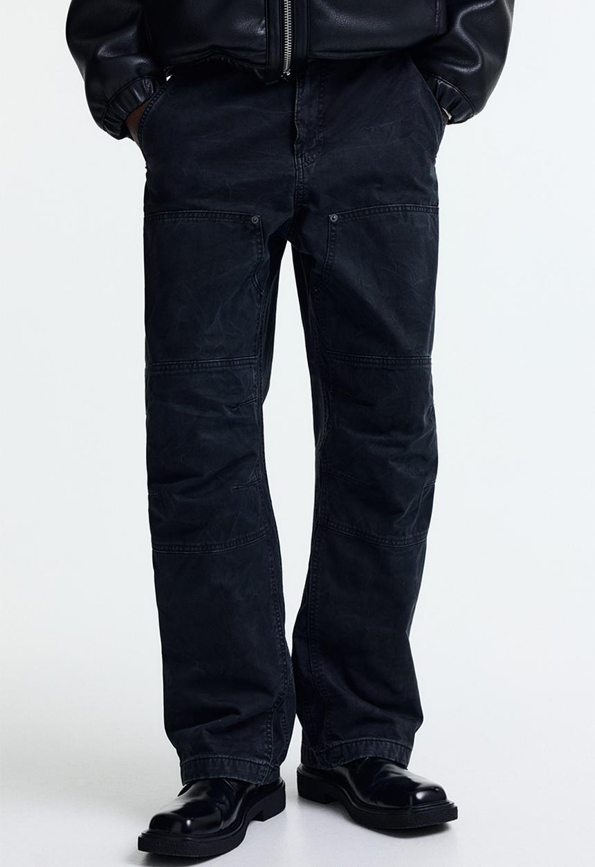 H&M - Loose fit carpenter trousers - washed black