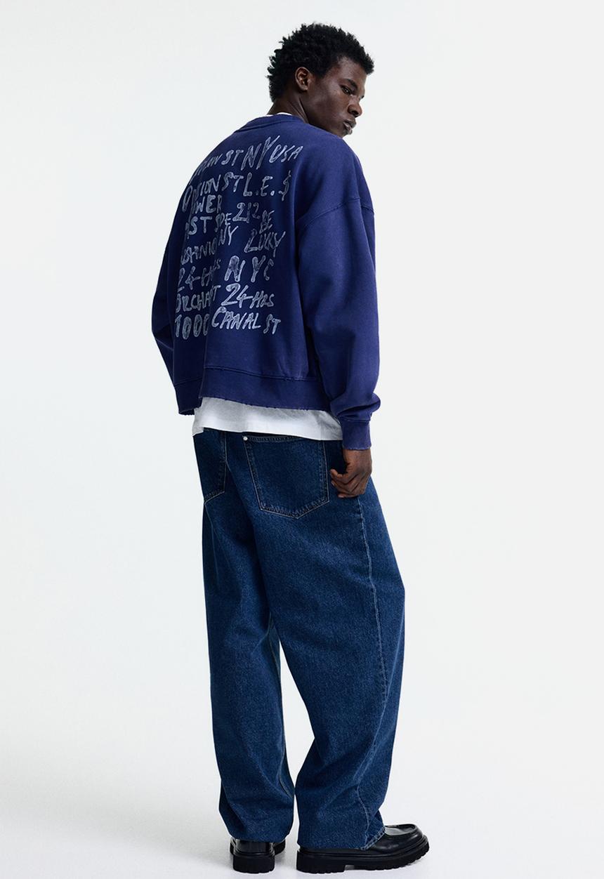 H&M - Oversized fit printed sweatshirt - dark blue/orchard st
