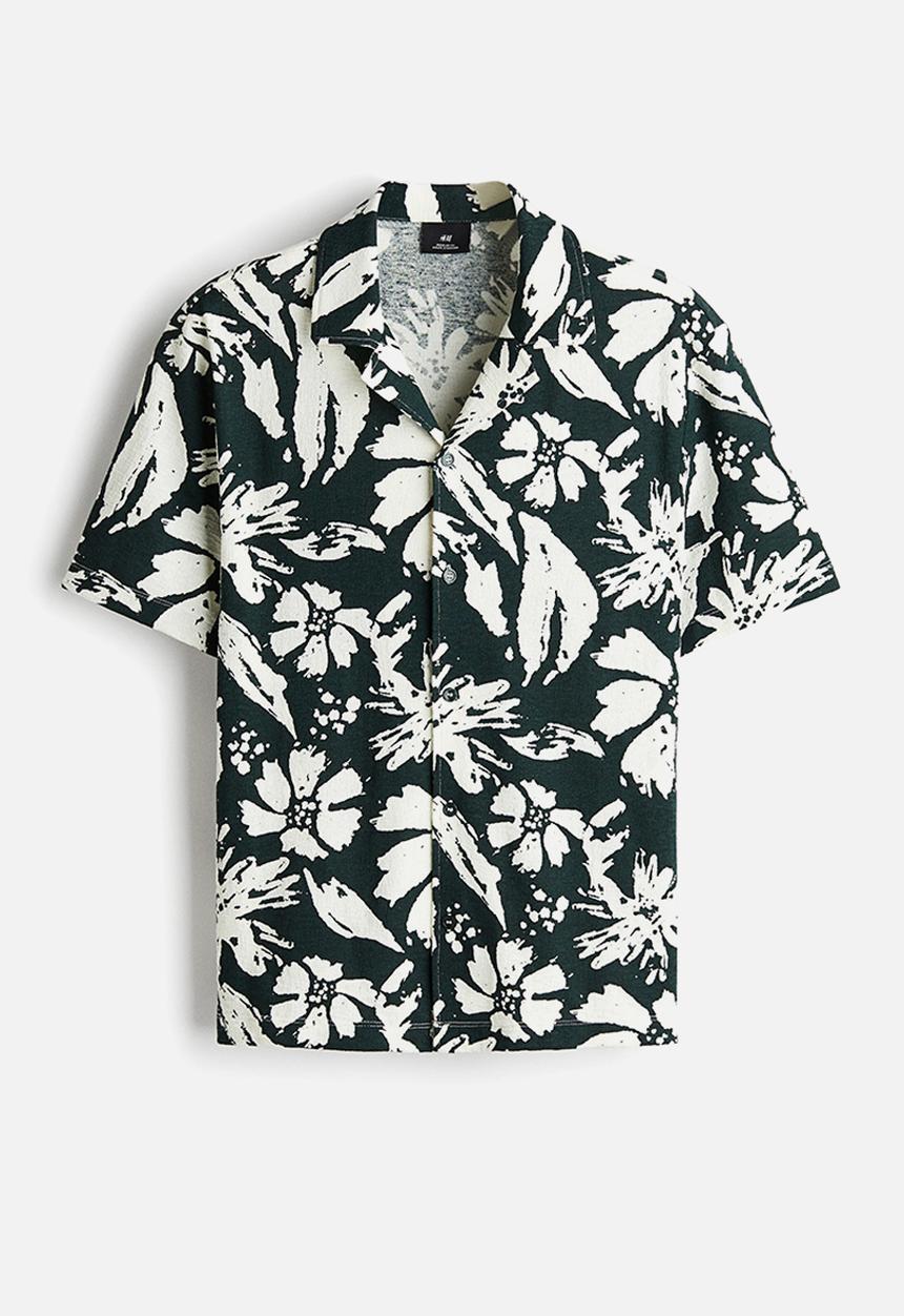 H&M - Regular fit jacquard resort shirt - dark green/floral