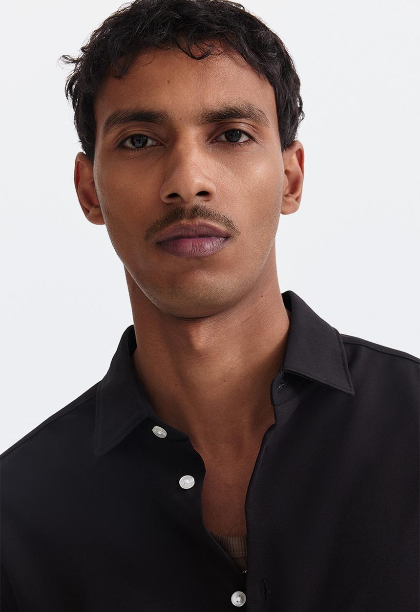 H&M - Four-way stretch slim fit shirt - black