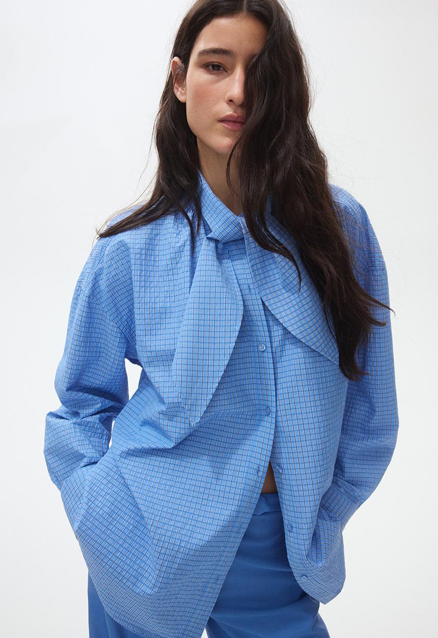 H&M - Bow-collar shirt - blue/checked