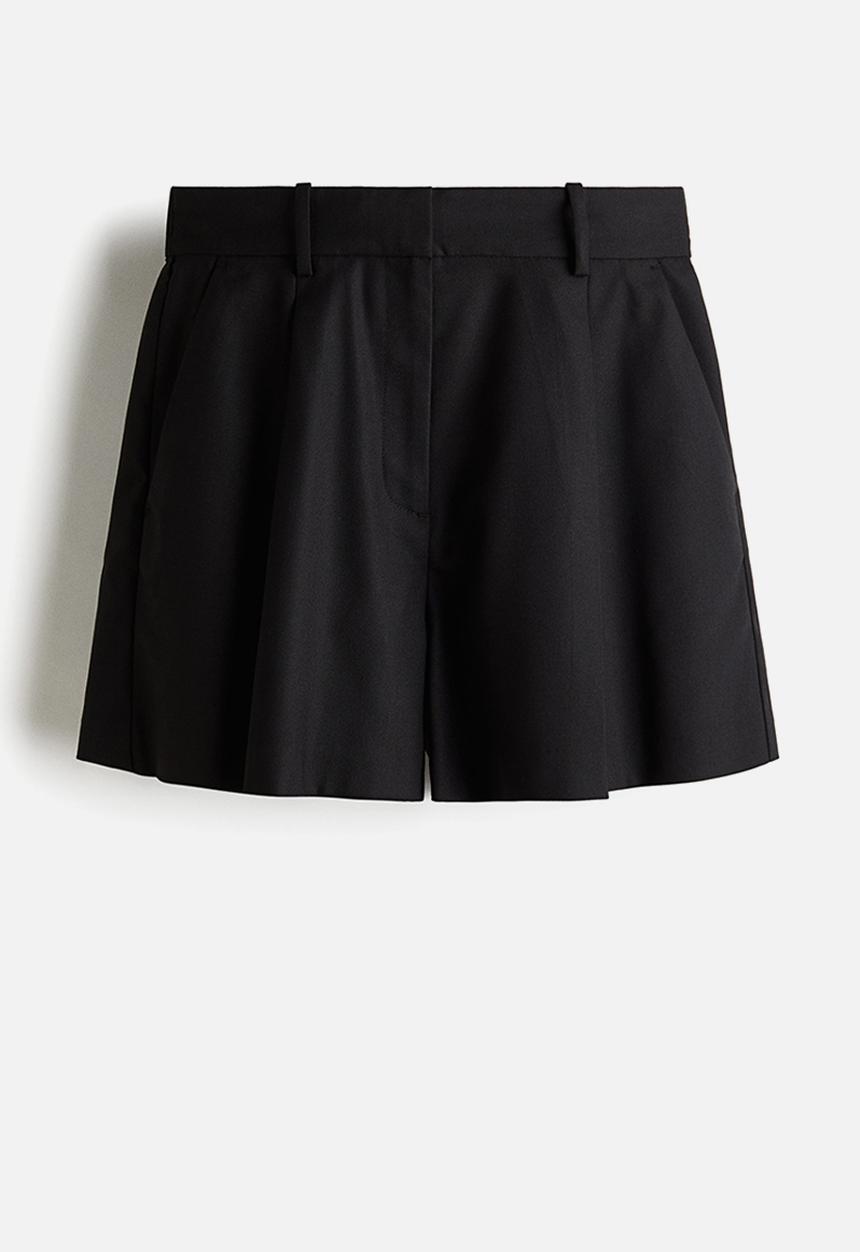 H&M - Pleat-front shorts - black