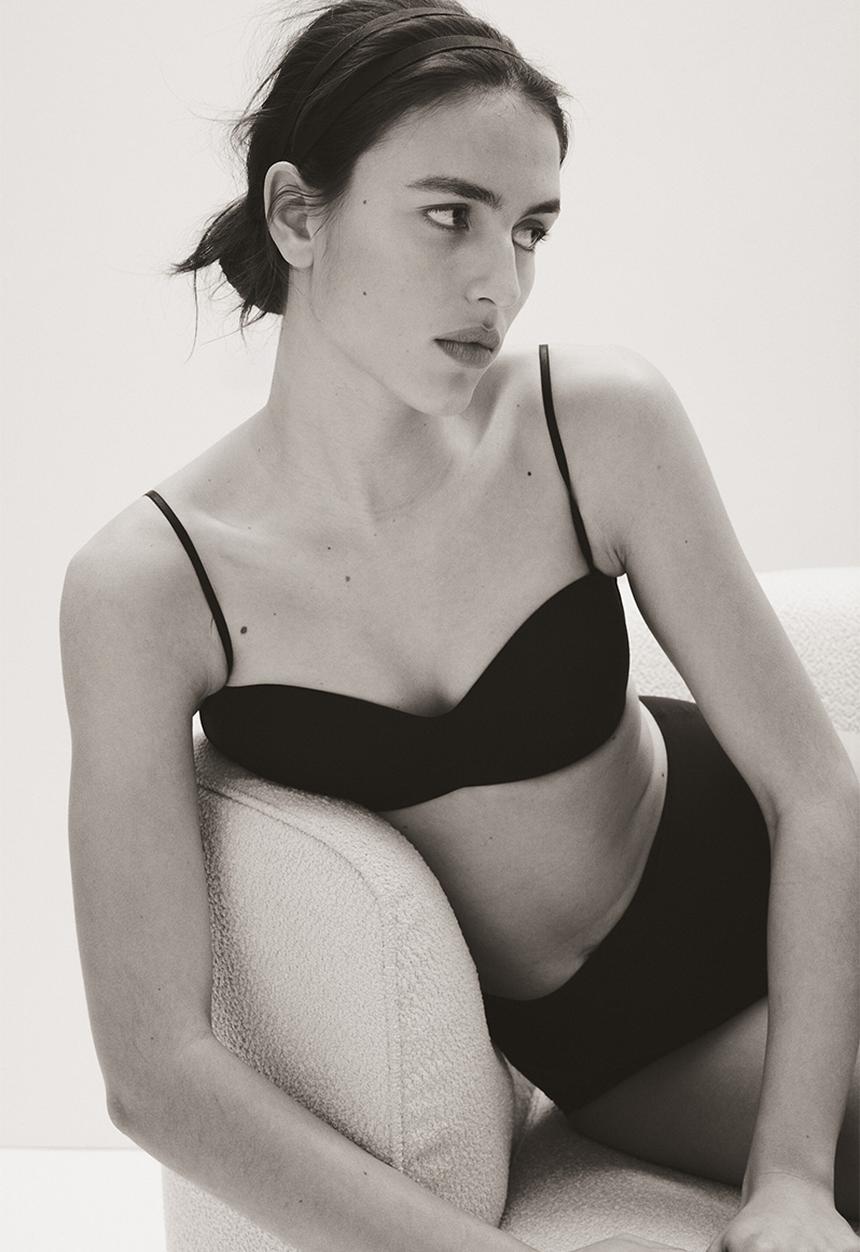 H&M - Padded microfibre bandeau bra - black
