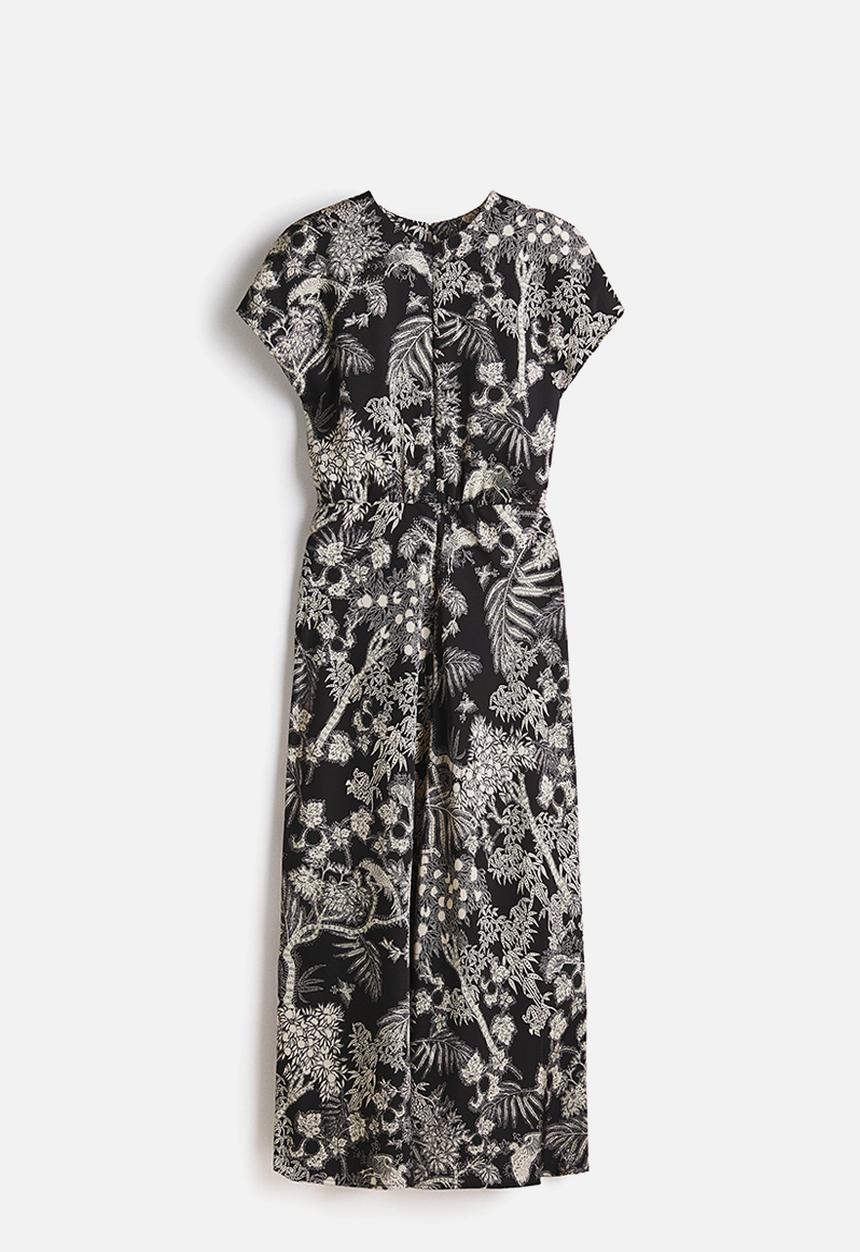 H&M - Cap-sleeved satin dress - black/patterned
