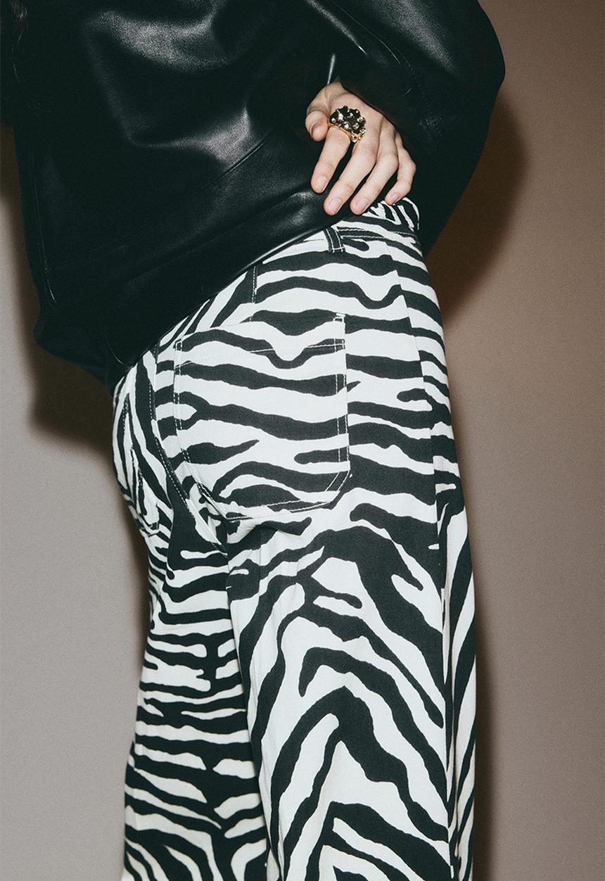 H&M - Canvas trousers - white/zebra print