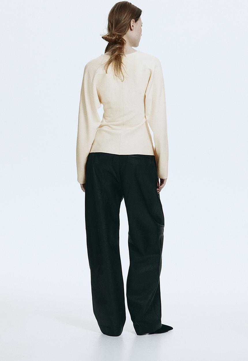 H&M - Knitted v-neck top - light beige