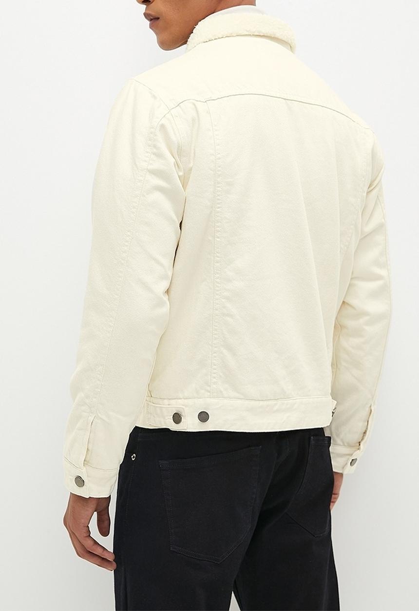 Superbalist - Sherpa lined denim trucker jacket - Ecru