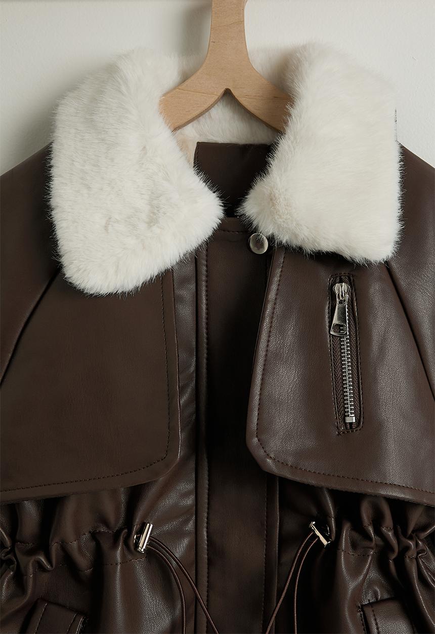 Pop Candy - PU trench coat with faux fur collar - dark choc