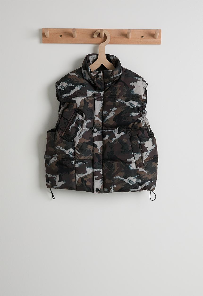 Pop Candy - Distressed camo puffer vest - multi