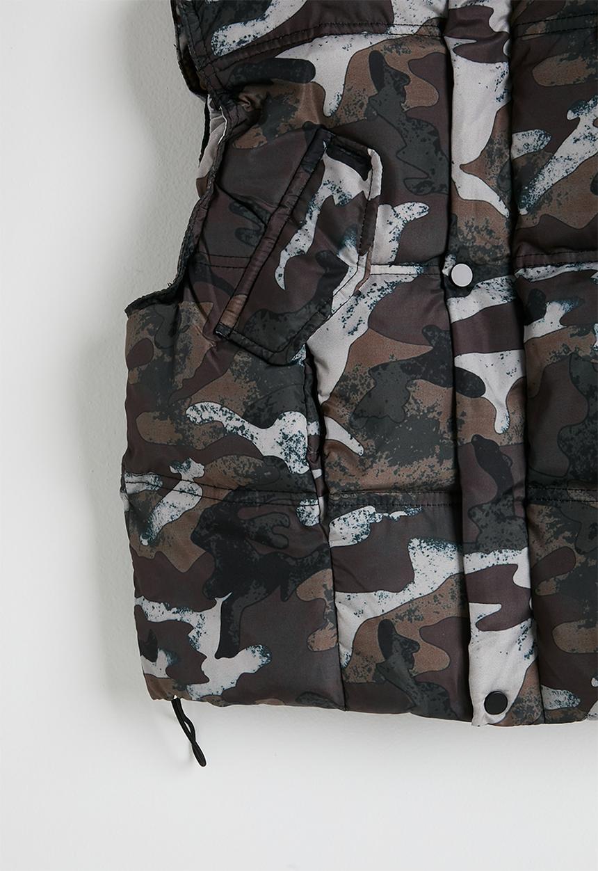 Pop Candy - Distressed camo puffer vest - multi