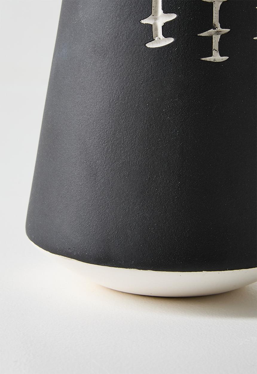 Urchin Art - Pinnacle Vase - Black