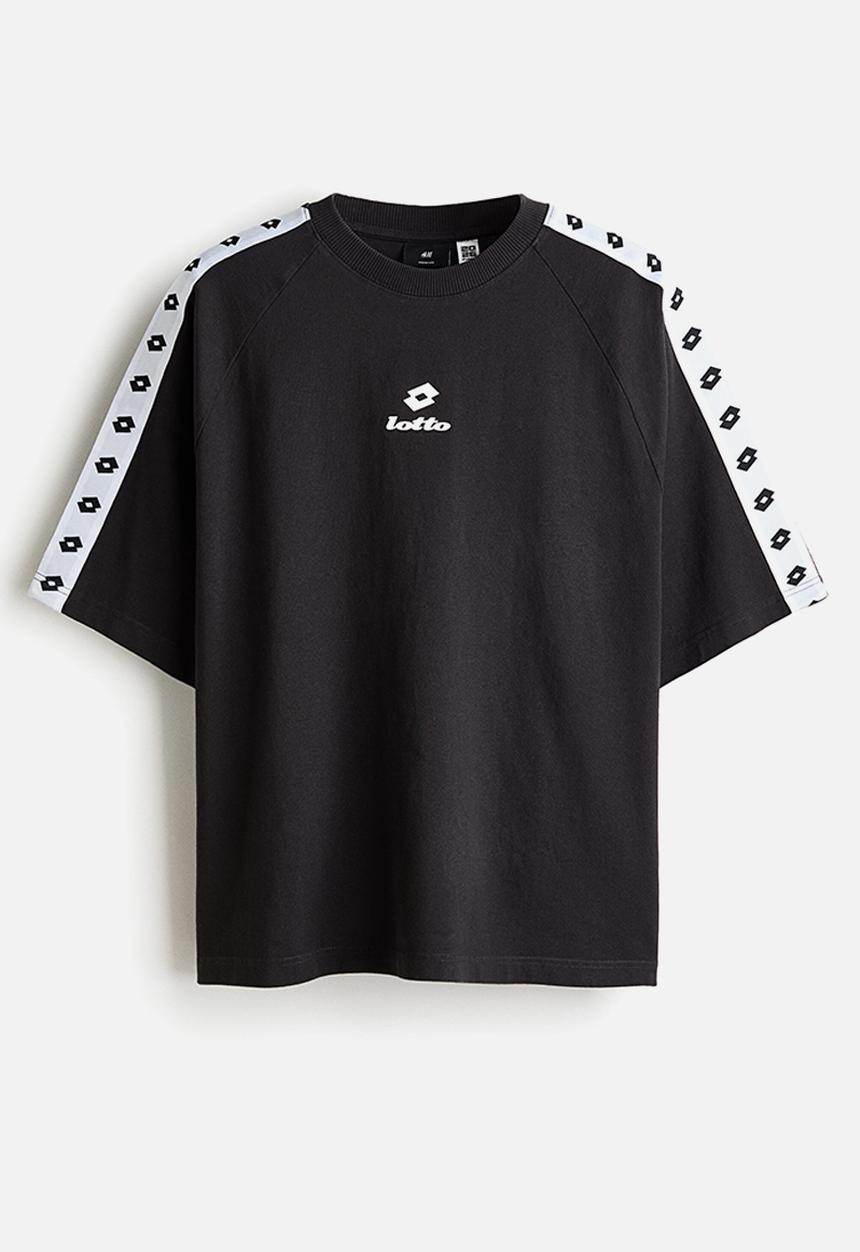 H&M - Lotto H&M: Oversized fit cotton T-shirt - black/lotto