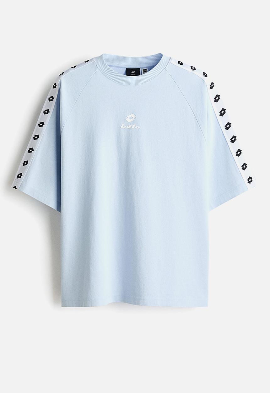 H&M - Lotto H&M: Oversized fit cotton T-shirt - light blue/lotto