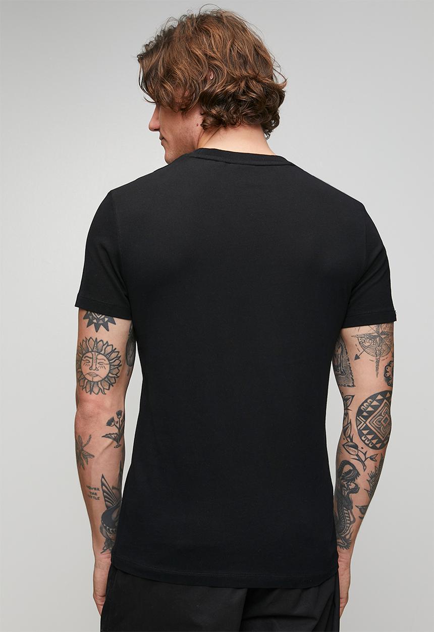 Superdry. - Essential Contrast Emb Tee - Black