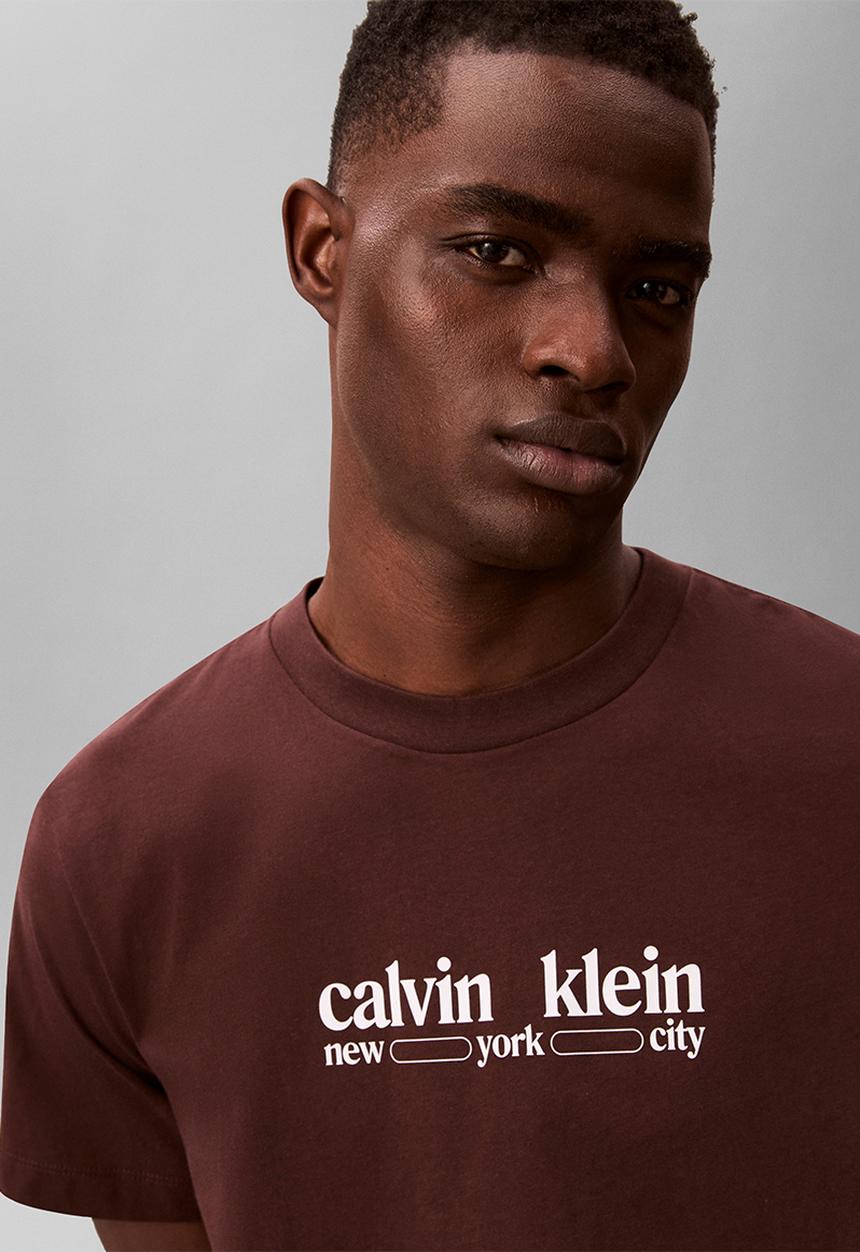 Calvin Klein - Ss 30S Whsl Ck Nyc Graphic Tee - Rich Brown