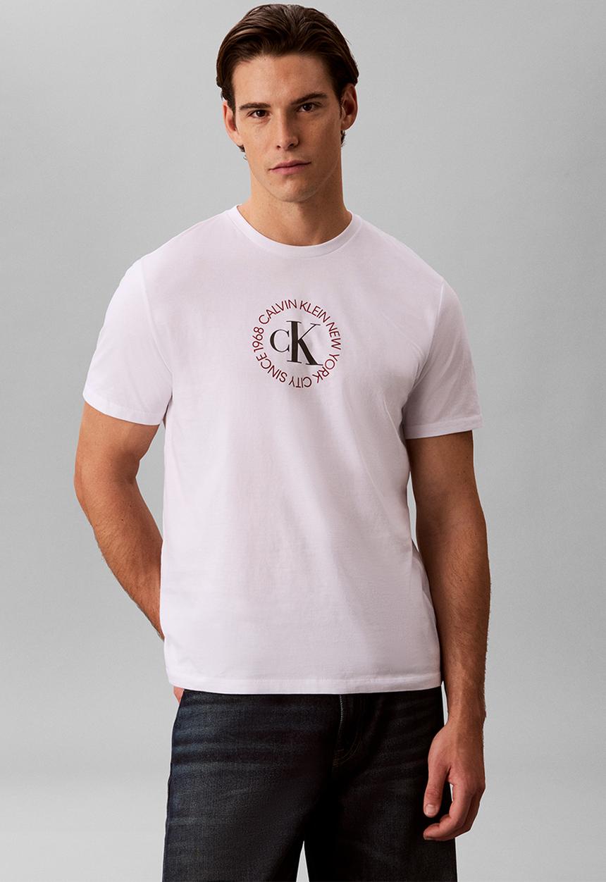Calvin Klein - Ss 30S Whsl Ck Word Circle Graphic Tee - Brilliant White