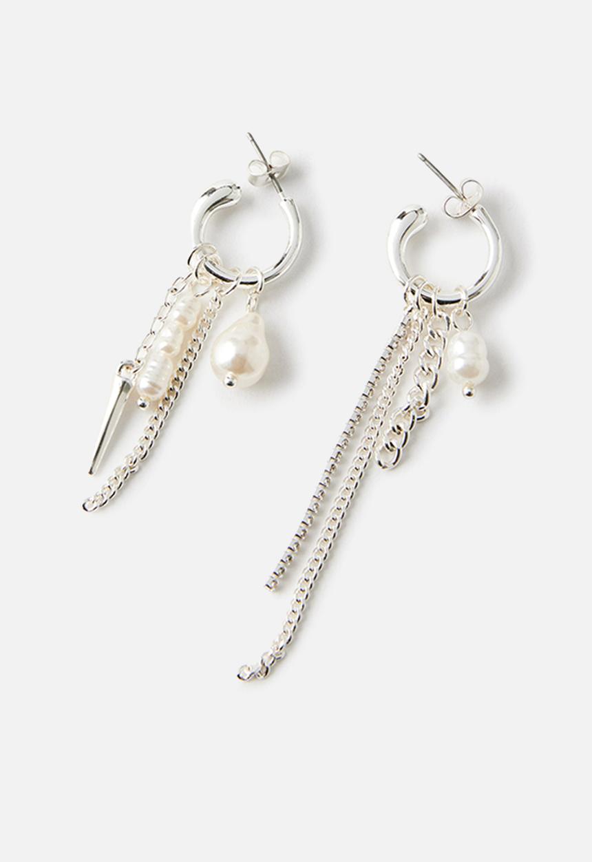 Rubi - Mid hoop earring - up silver y2k pearl chain