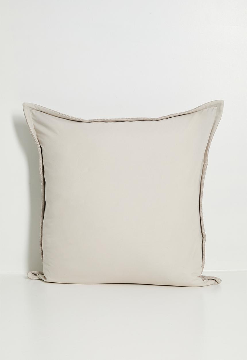 Grey Gardens - Cushion Cover - Plain Beige 