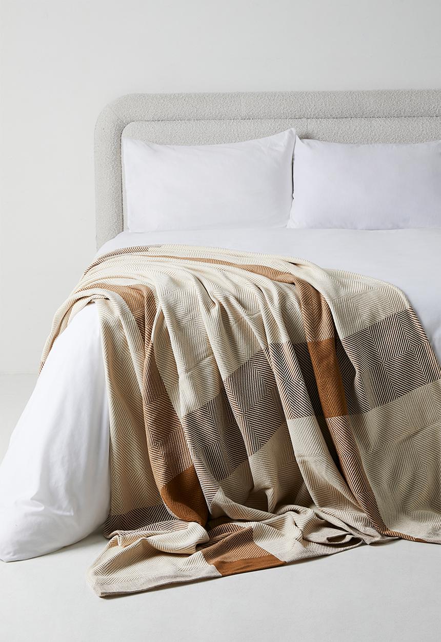 Haven & Earth  - Protea Bed Throw - Leather/Bone