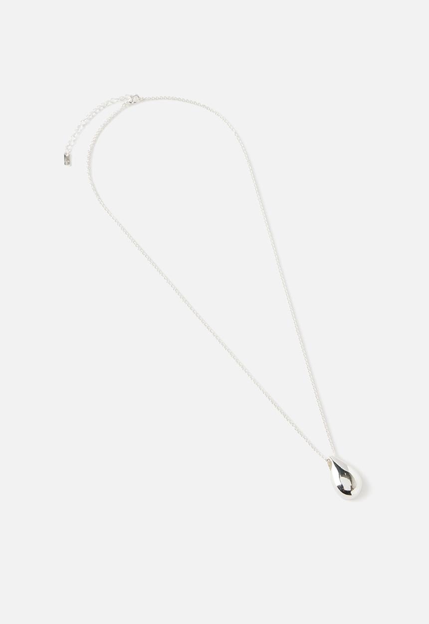 Rubi - Pendant necklace - up silver pebble