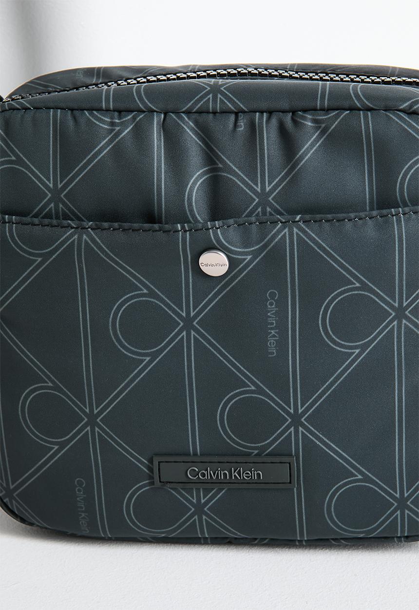 Calvin Klein - Printed Emblem Aop Nylon Camera Bag - Pirate Black