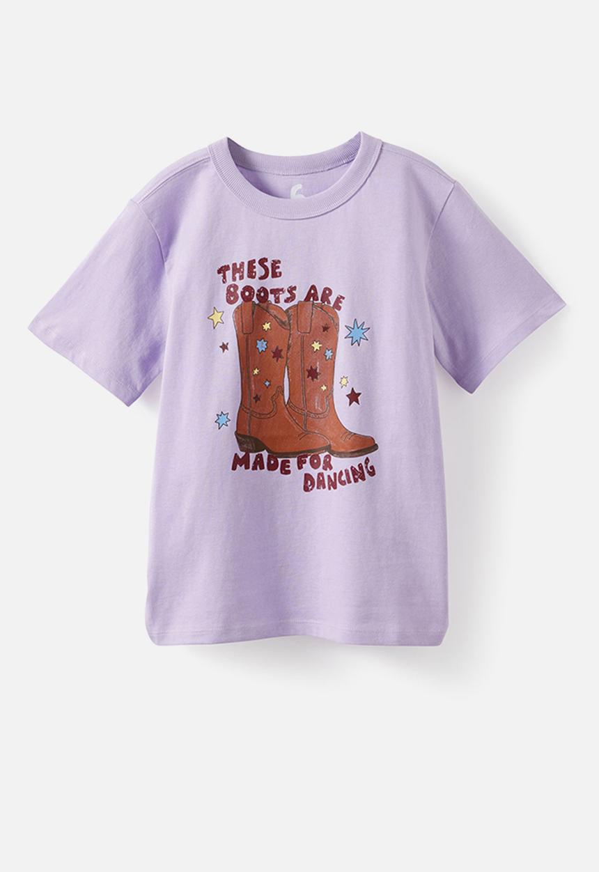 Cotton On - Essential Short Sleeve Graphic Tee - Vintage Lilac/Cowgirl Boots