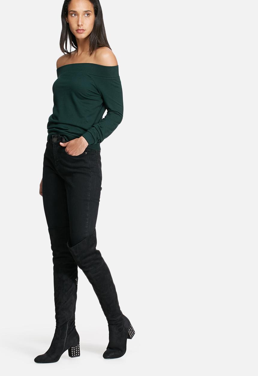 Noisy May - Chase off shoulder sweat