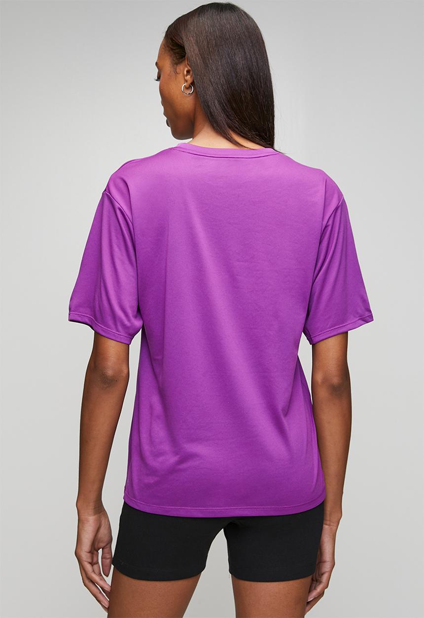 PUMA - W Tad Essential Relaxed Tee - Plum Wine