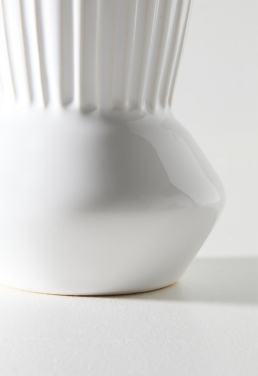 Urchin Art - Julia Vase Small - White 