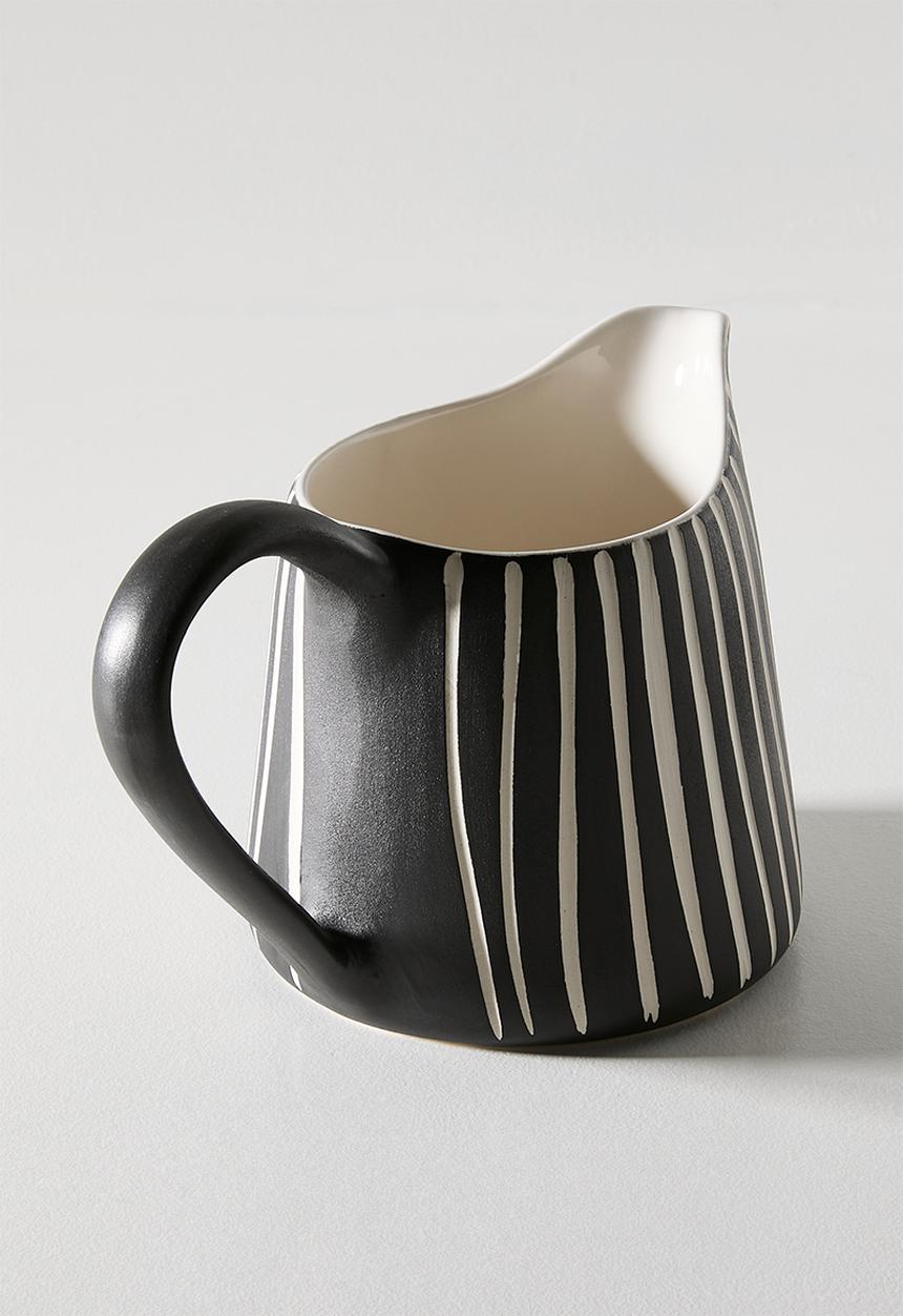 Urchin Art - Les Jug Black Matt - Carved Stripes