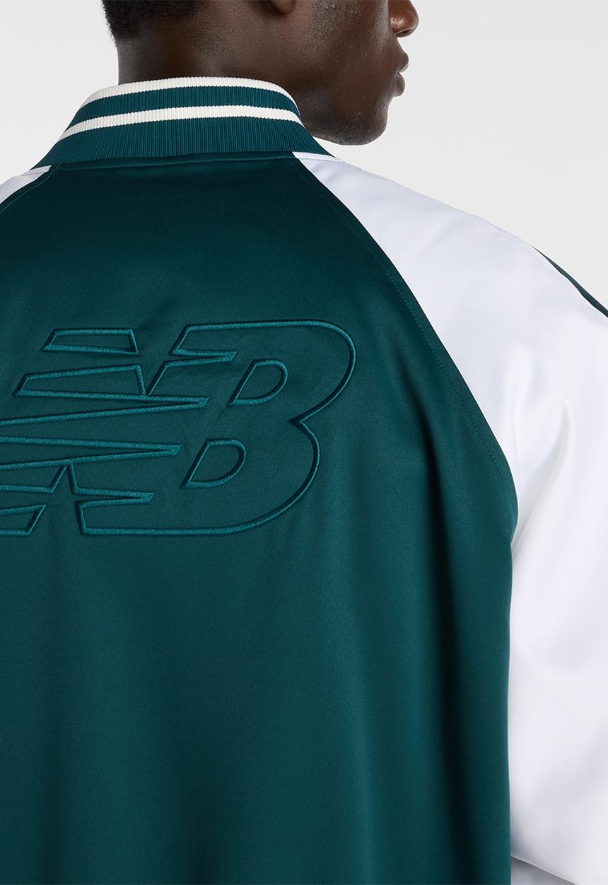 New Balance  - NB Athletics Varsity Jacket - Green/White