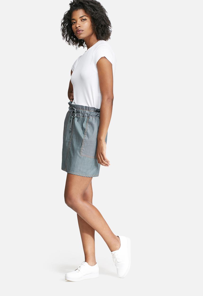 dailyfriday - Short paper bag skirt