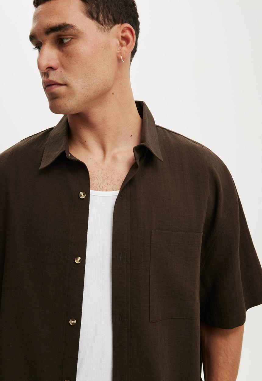 Cotton On - Boxy Fit Short Sleeve Shirt - Brown