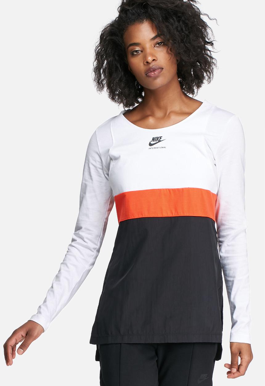 Nike - International long sleeve top