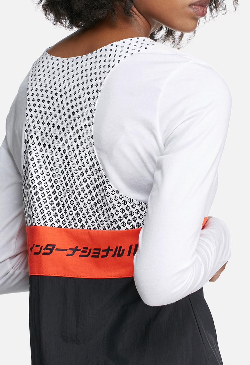 Nike - International long sleeve top