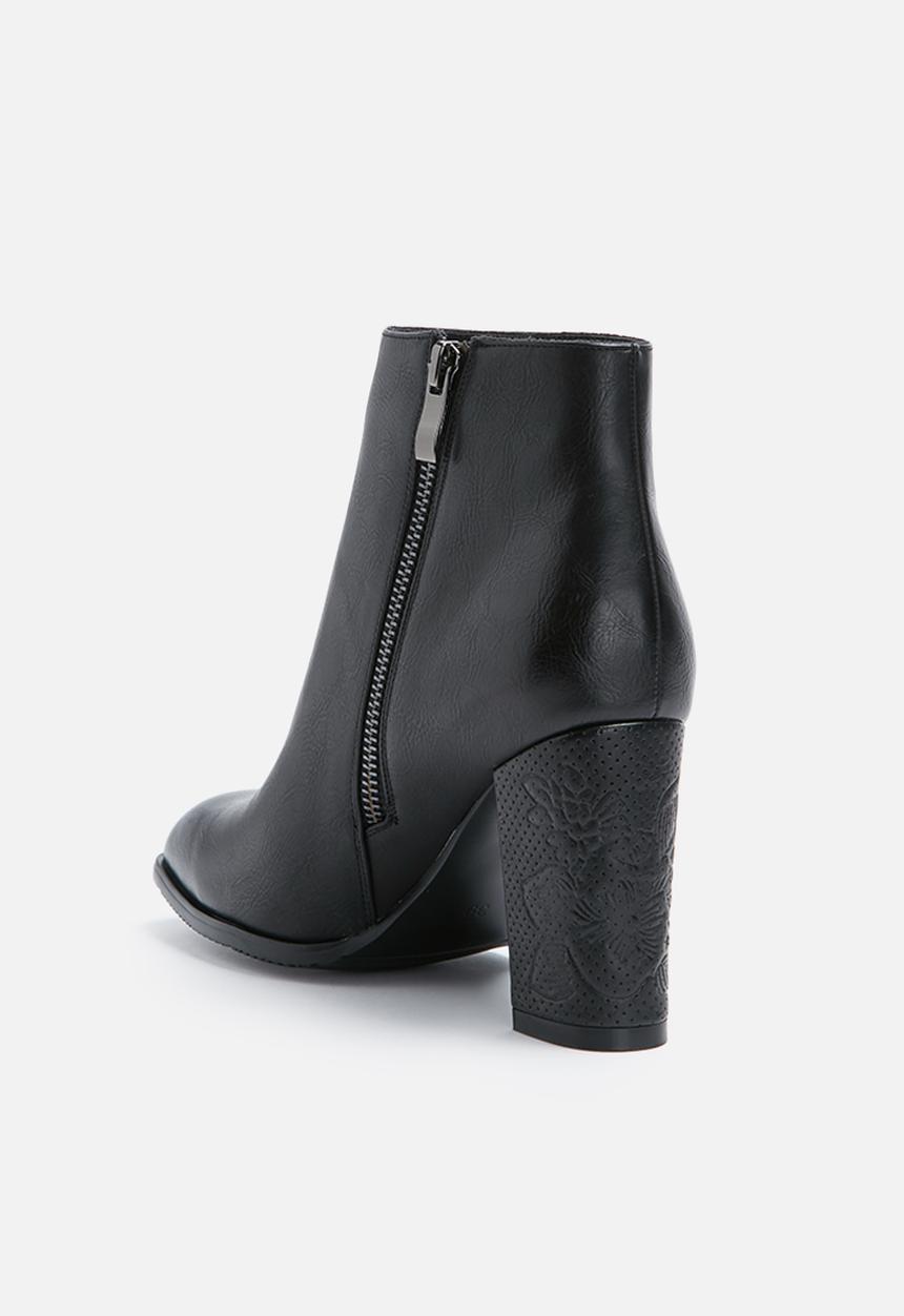 Daisy Street - Alpha embossed heel boot