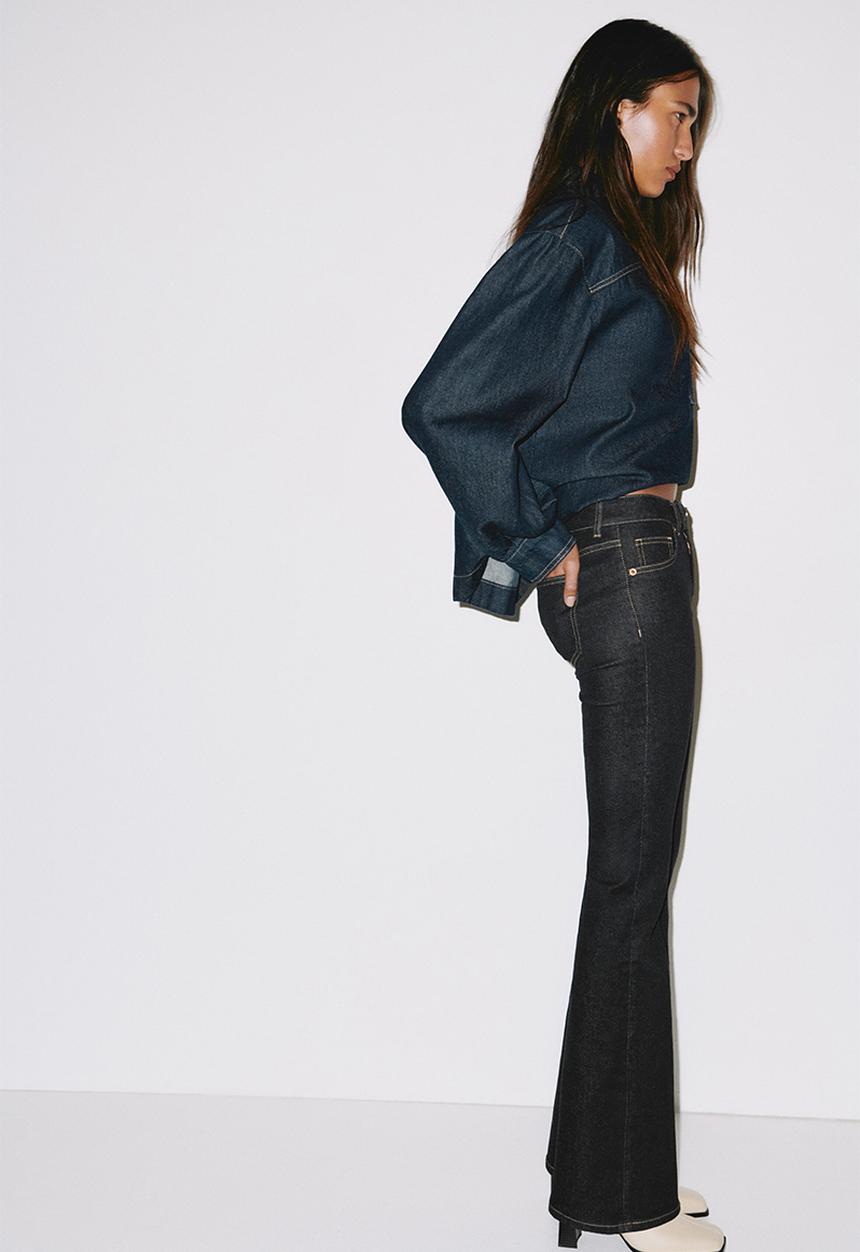 H&M - Flared low jeans - denim black