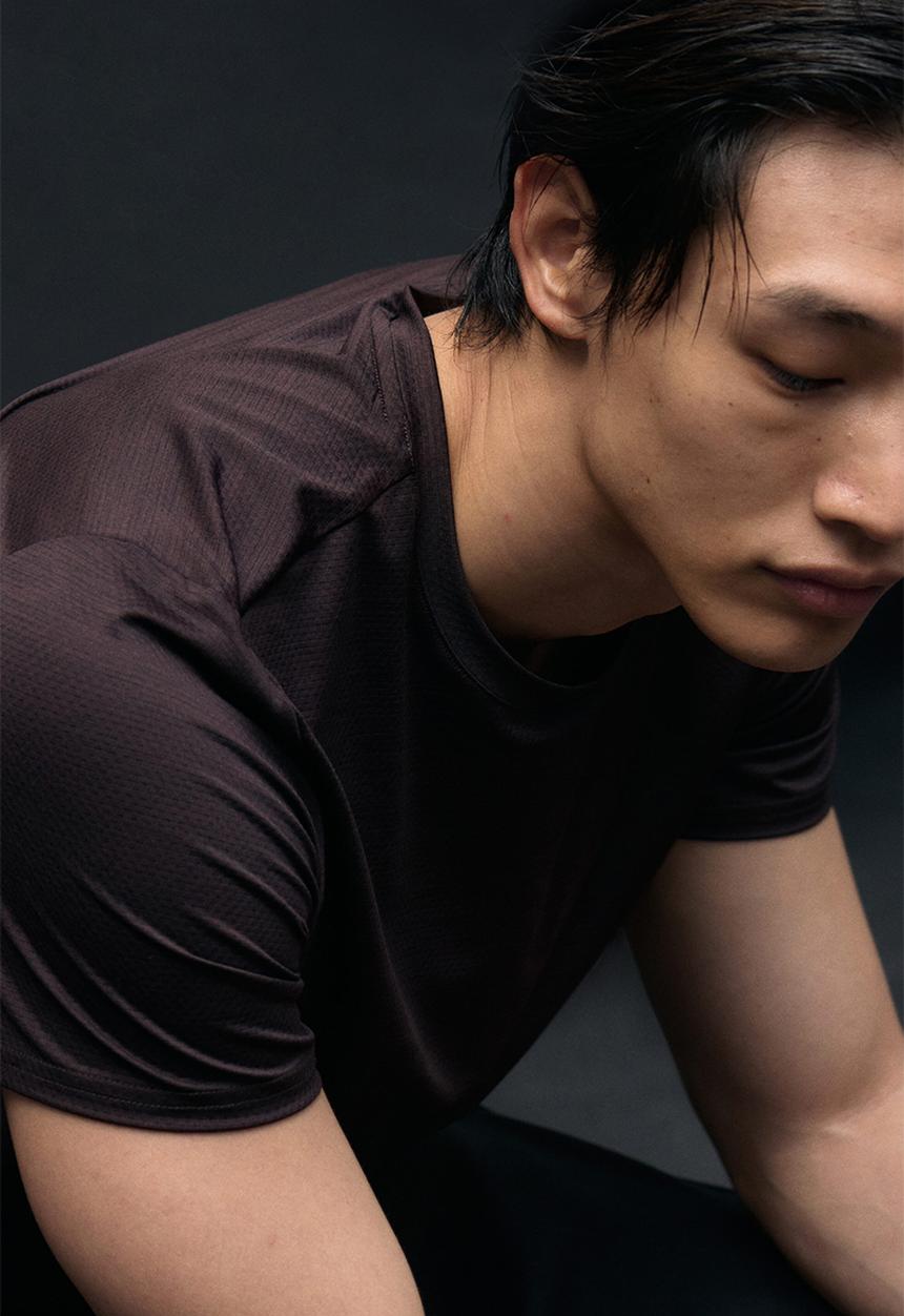 H&M - Mesh sports T-shirt with drymove™ - dark brown