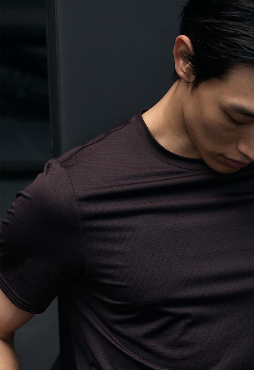 H&M - Mesh sports T-shirt with drymove™ - dark brown